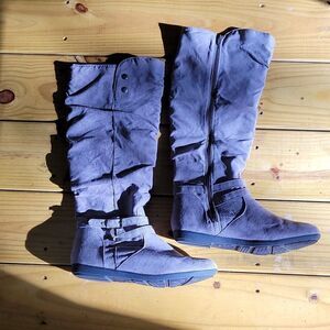 Joe Boxer sz 10 taupe suade boots
